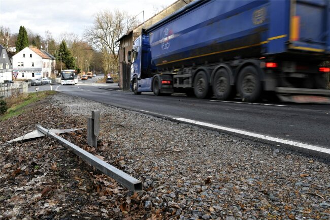 B 175 In Rochlitz In Kürze Wieder Dicht: Fahrbahnerneuerung Steht An