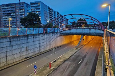 B-93-Tunnel im Zwickauer Stadtgebiet: Sperrung in der Nacht zu Mittwoch - In der Nacht zum Mittwoch muss der Tunnel komplett gesperrt werden.
