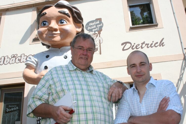 Bäckermeister Mario Dietrich und Juniorchef David