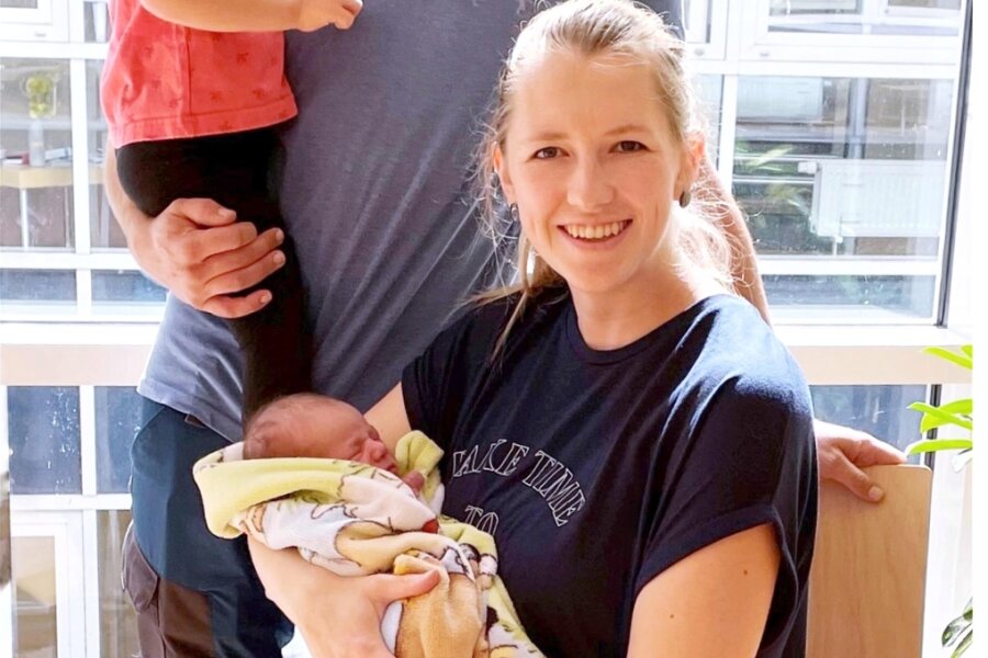 Baby Henri ist die 500. Geburt am Plauener Helios Vogtland-Klinikum in diesem Jahr - Mutter Sarah freut sich über ihr zweites Kind. Henri ist die 500. Geburt am Vogtland-Klinikum in diesem Jahr.