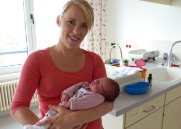 Babyboom bleibt aus - Am 23. August, 13.15 Uhr, brachte Janet Kügler aus Waldkirchen im Zschopauer Krankenhaus Mara Schubert zur Welt. 