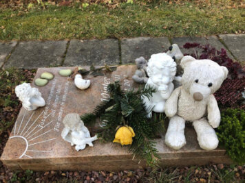 Das Grab des getöteten Säuglings auf dem Zentralfriedhof in Schwarzenberg. Die Stadt hat ihm den Namen Max Winter gegeben.