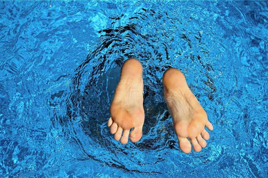 Badespaß am Wochenende: Neptun taucht in Grünhain auf - Es gibt mehrere Möglichkeiten am Wochenende, in den kühlen Fluten abzutauchen und dabei Spaß zu haben.