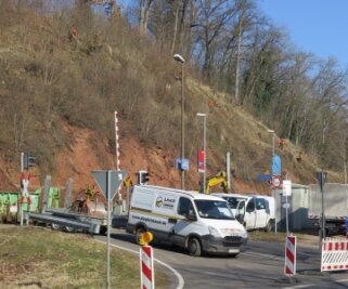 Bahnstrecke wegen Räumung gesperrt - Arbeitseinsatz am Tannersberg in Neukirchen-Culten.