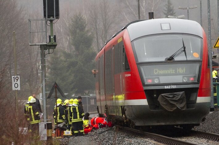 Bahnunfall in Annaberg-Buchholz - 82-Jähriger tot - Ein 82-Jähriger ist am Donnerstagmittag bei einem Unfall auf dem unteren Bahnhof von Annaberg-Buchholz ums Leben gekommen.