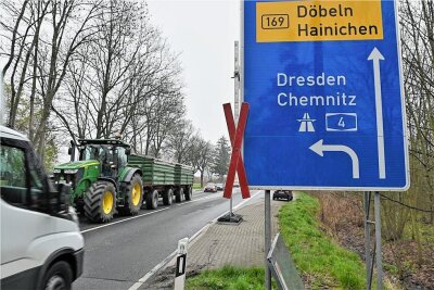 Bau der Autobahn bei Frankenberg verzögert sich: Liegt es am Wetter? - Die Autobahnabfahrt Frankenberg ist noch nicht gesperrt. Foto: Falk Bernhardt
