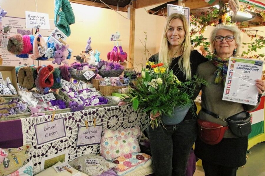 Bauernmarkt: Lavendel-Duft und Kartoffeln sind der Renner - Der Lavendelstand von Klara und Klara Horvath (Mutter und Tochter) hat dem Publikum am besten gefallen. Dafür gab es den ersten Platz. 