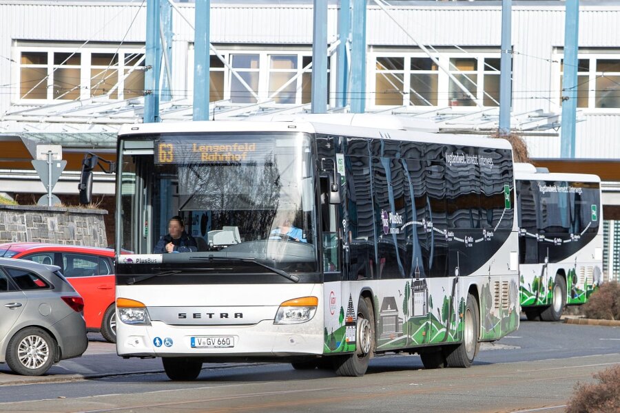 Bauernprotest und Straßenblockaden am Montag: Was wird aus dem Busverkehr im Vogtland? - Für den Busverkehr im Vogtland befürchtet ÖPNV-Geschäftsführer Michael Barth erhebliche Einschränkungen.