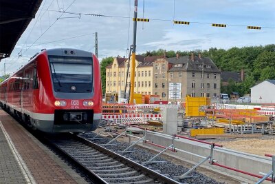 Bauleute bringen Bahnstrecke zwischen Crimmitschau und Ponitz auf Vordermann - Am Bahnhof in Gößnitz sind bereits umfangreiche Bauarbeiten ausgeführt worden.