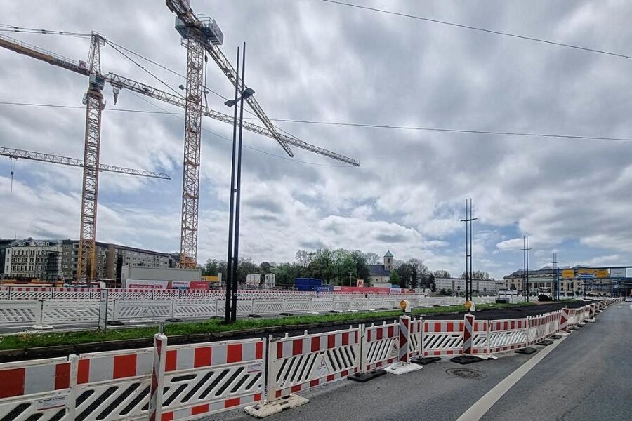 Baustellen in Chemnitz: Hier wird es in dieser Woche eng - Die Bahnhofstraße im Zentrum bleibt vorerst ein Nadelöhr. 