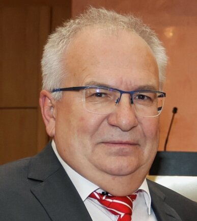 "Bayerischer Dickschädel" in der Sparkasse Zwickau tritt ab - 