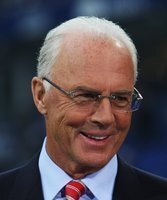 Beckenbauer geht auf Versöhnungskurs mit Ribery - Franz Beckenbauer entschuldigt sich für seine Kritik