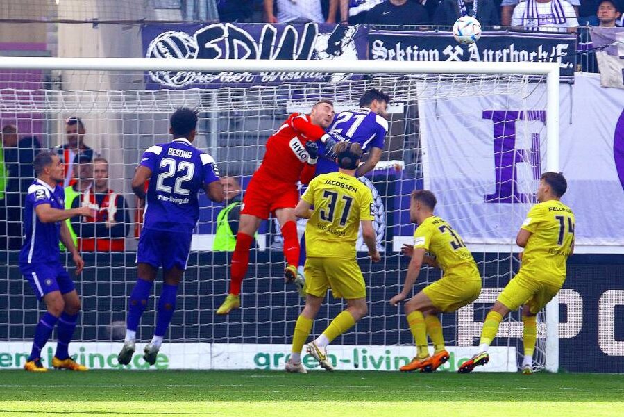 Die erste Halbzeit war die beste des FC Erzgebirge Aue in dieser Saison. Immer wieder sorgte die Mannschaft für Gefahr im Strafraum von Tabellenführer SV Elversberg.