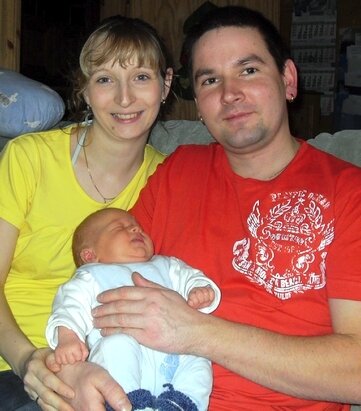 Beginnt der Konkurrenzkampf an der Wiege? - 
              <p class="artikelinhalt">Samuel ist das erste neugeborene Baby des Jahres in Hainichen und das dritte Kind von Sabine und Martin Teuchert. </p>
            