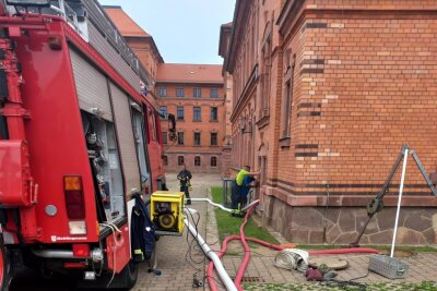 Bei der Feuerwehr Rochlitz wird der Kaffee kalt - Am Mittwochnachmittag ist die Feuerwehr zu einem Wasserschaden am Gymnasium gerufen worden.