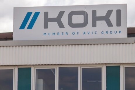 Das Unternehmen Koki steckt in der Krise. 