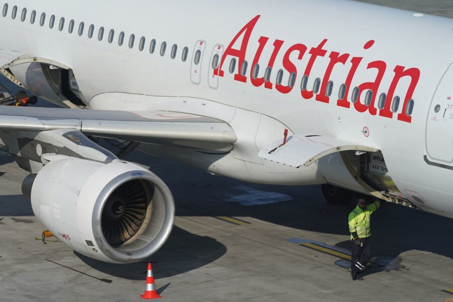Bei Lufthansa-Tochter AUA droht Streik zu Oster-Beginn - 52.000 Passagieren wären vom Streik der  Lufthansa-Tochter AUA betroffen.