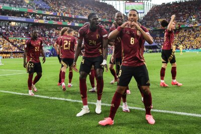 Belgien meldet sich mit Sieg gegen Rumänien bei EM zurück - Belgien hat nach dem Sieg gegen Rumänien das Weiterkommen wieder in der eigenen Hand.