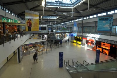 Beliebtheitscheck: So bewerten Passagiere die Flughäfen in Sachsen - Der Flughafen Leipzig/Halle punktet bei den Passagieren mit seiner guten Erreichbarkeit nicht nur über die Autobahn, sondern auch mit seinem integrierten Bahnhof.