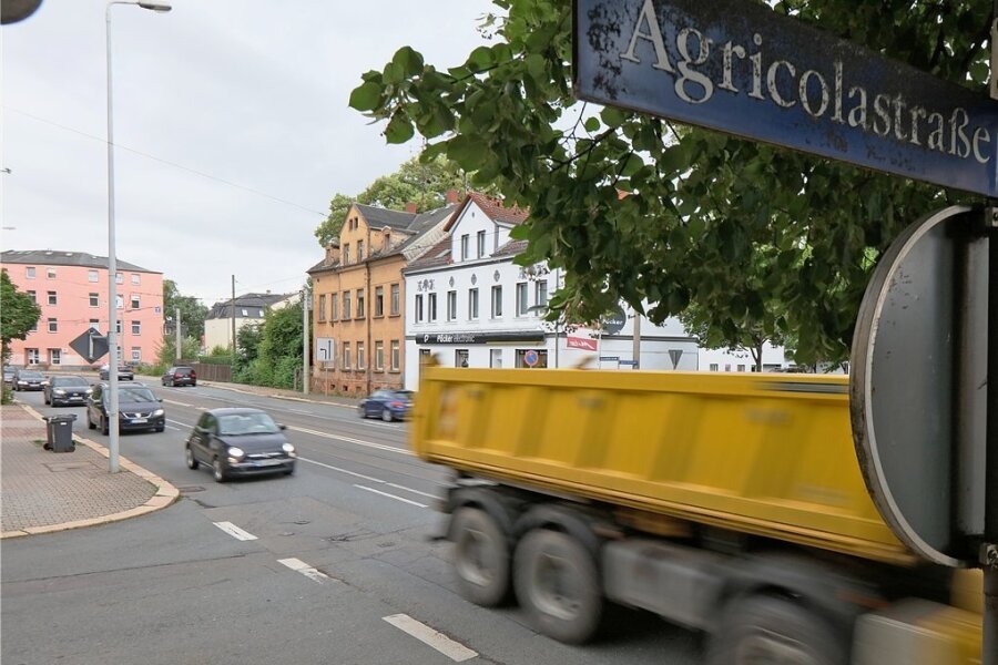 In den vergangenen drei Jahren hat es an der Kreuzung Marienthaler/Agricolastraße insgesamt 19 Kollisionen gegeben. Die Stadt überlegt nun, wie sie die Entwicklung stoppen kann. 