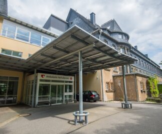 Das ehemalige Bergarbeiter-Krankenhaus in Schneeberg hat Insolvenz angemeldet.