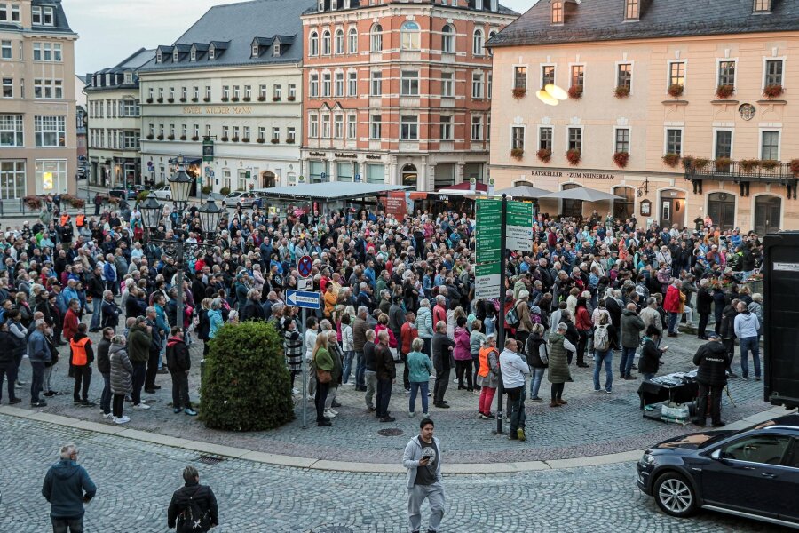 „Berggeschrey“: Was in Annaberg erwartet wird - Zum fünften „Berggeschrey“-Protest im Oktober vergangenen Jahres kamen mehr als 1000 Teilnehmer.