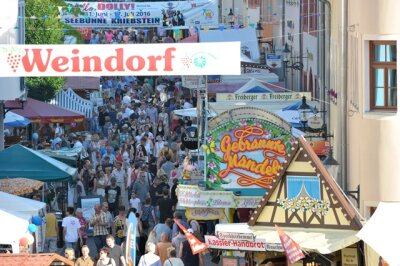 Bergstadtfest: Delfter Bürgermeister erhält Arschleder - 