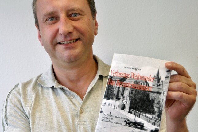 
              <p class="artikelinhalt">"Verlorenes Weltwunder - Bernsteinzimmer: Die Suche nach einem Mythos in Mitteldeutschland" heißt das Buch von Mario Morgner.  </p>
            