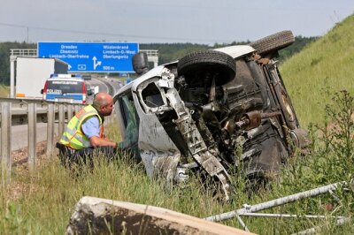 Bei einem Verkehrsunfall auf der A4 ist am Donnerstag ein Mann schwer verletzt worden.