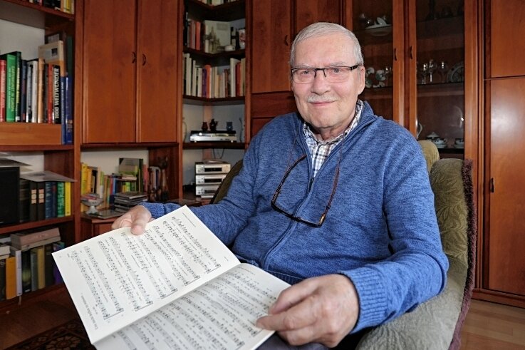 Bescheidenes Genie: Komponist Jürgen Golle wird 80 - Jürgen Golle in seinem behaglichen Haus in Zwickau-Oberhohndorf. Der Komponist genießt in der Musikwelt hohe Anerkennung. 