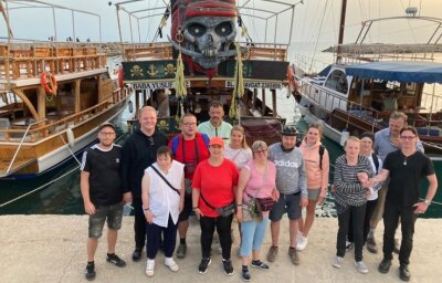 Besondere Reisegruppe erlebt Türkei-Trip - Abenteuerlich: Auch ein Ausflug mit dem Piratenschiff gehörte zum Türkei-Urlaub der Reisegruppe aus Bad Schlema. 