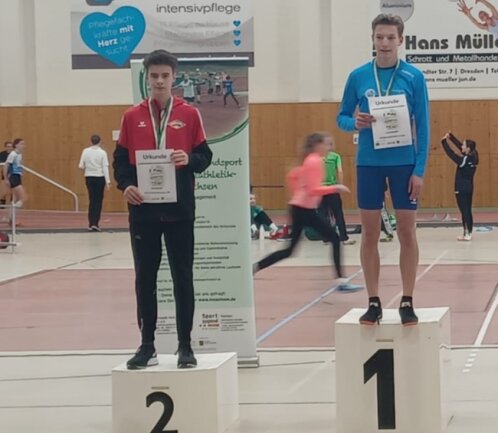 Schnell zu Silber: Im 60-Meter-Sprint erkämpfte Pepe Schenk (l.) vom TSV Fortschritt Mittweida den zweiten Platz. 