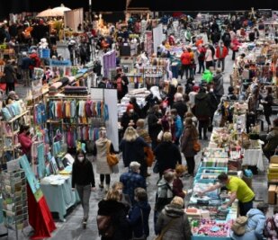 Besucher strömen zu Chemnitzer Messen - 130 Händler haben auf dem Kreativmarkt ihre Produkte angeboten. Vor Corona waren es mindestens 200.