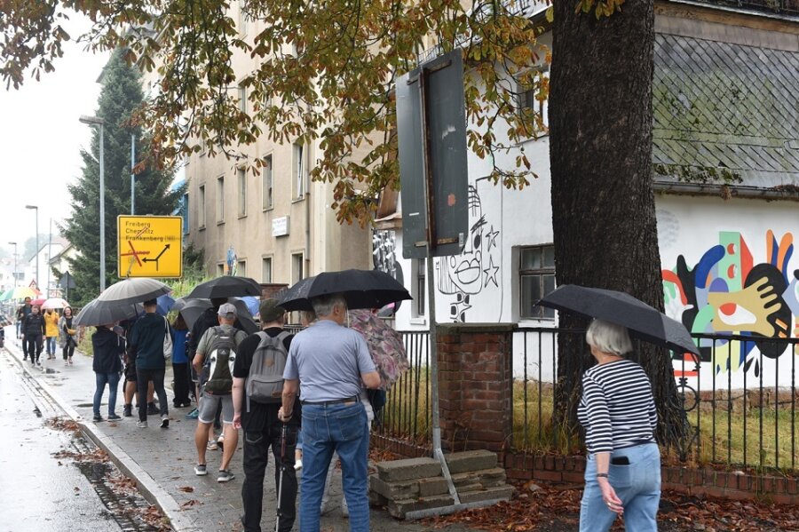 Besucher trotzen dem Regenwetter: Tag zwei der IBUG in Flöha gestartet - IBUG-Besucher trotzen dem Regenwetter.
