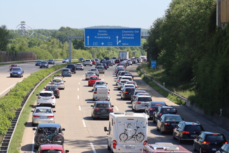 Stau auf der A4: Am Pfingstmontag wollten offenbar viele Autofahrer das schöne Wetter für einen Ausflug nutzen.