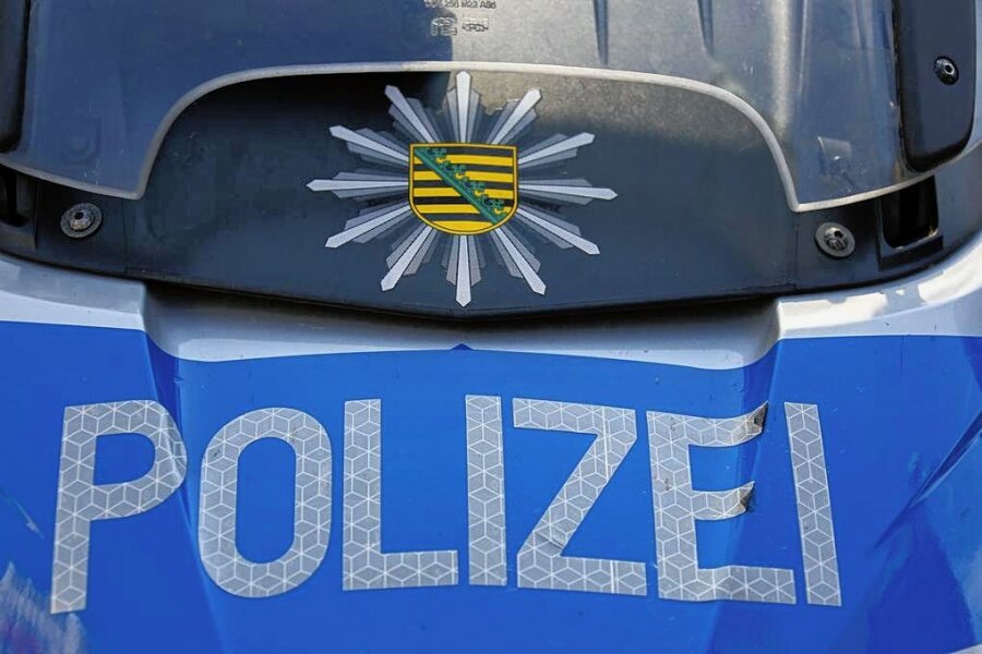 Betrunkener steigt in Plauen durchs offene Fenster ein und schlägt Mieter krankenhausreif - Einen Polizeieinsatz hat es in der Nacht zum Dienstag in der Plauener Innenstadt gegeben.