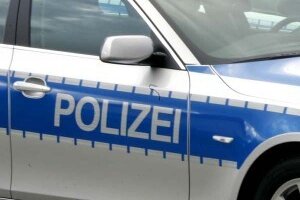 Bewaffneter Raubüberfall in Zwickau - Ein bewaffneter Raubüberfall hat sich am Freitagabend in Zwickau ereignet. Die Kriminalpolizei ermittelt.