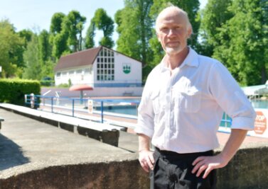 Bewerber spürt große Energie in der Dorfgemeinschaft - Axel Silbermann im Reinsberger Badepark. 