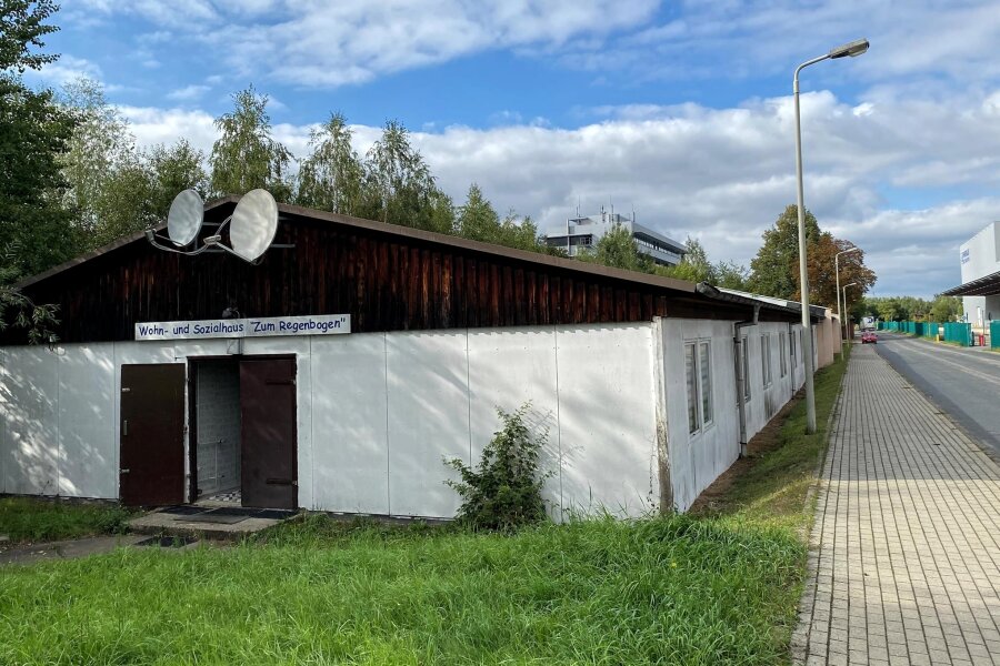 Bewohner müssen Regenbogenhaus verlassen – Stadt Zwickau bietet neue Unterkunft an - Das Regenbogenhaus in Pölbitz weist gravierende bauliche Mängel auf, vor allem beim Brandschutz.