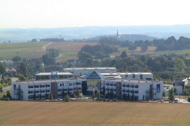 BIC: Zentrum für innovative Unternehmen - Im BIC, im Bild der Standort im Lichtentanner Ortsteil Stenn, finden Unternehmen optimale Bedingungen.