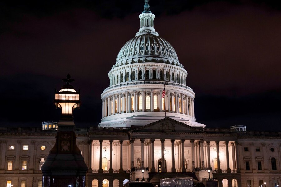 Biden unterzeichnet Haushaltsgesetz - Shutdown abgewendet - Das US-Kapitol in Washington: In den USA wurde ein Shutdown verhindert.