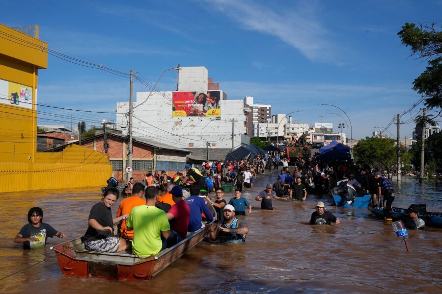 Bilder des Tages vom 08.05.2024 - Von dem Hochwasser in Brasilien sind nach offiziellen Angaben etwa 850.000 Einwohner in 340 Ortschaften des Bundesstaates Rio Grande do Sul betroffen.