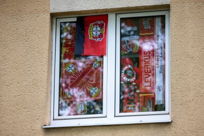 Bilder des Tages vom 14.04.2024 - Hier wohnt ganz offensichtlich ein Fan von Bayer 04 Leverkusen.