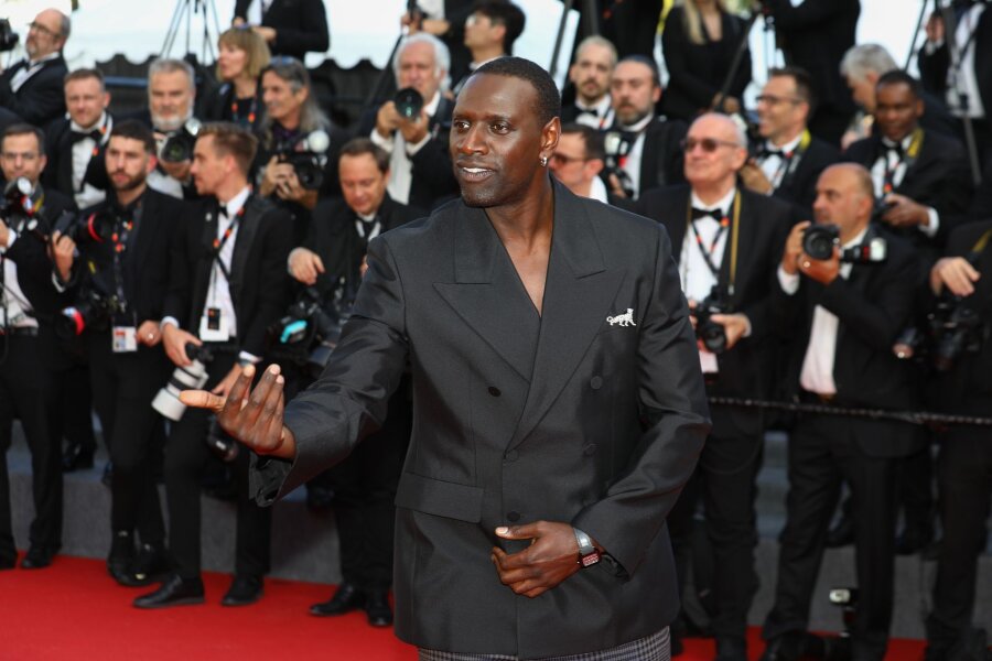 Bilder des Tages vom 16.05.2024 - Bei den Filmfestspielen in Cannes laufen die ganz großen Stars über den roten Teppich. Auch Omar Sy ließ sich das Spektakel an der Côte d’Azur nicht entgehen. Bekannt ist der 46-Jährige unter anderem aus dem Film "Ziemlich beste Freunde" und der Erfolgsserie "Lupin".