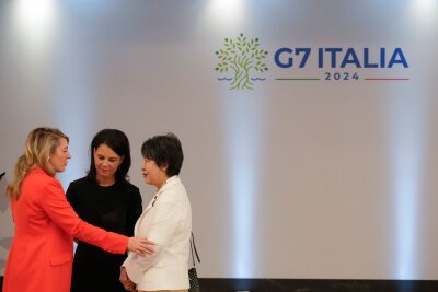 Bilder des Tages vom 19.04.2024 - Außenministerinnen unter sich: Melanie Joly (Kanada, l-r), Annalena Baerbock (Deutschland) und Yoko Kamikawa Japan) beim G7-Treffen auf Capri.