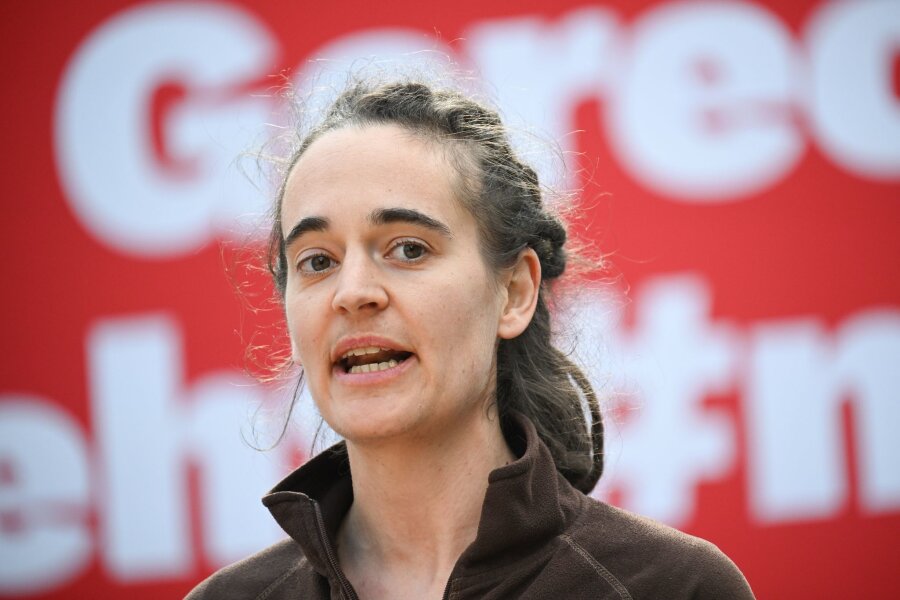 Bilder des Tages vom 26.04.2024 - Die Partei Die Linke ist in ihre Wahlkampfphase für die diesjährige Europawahl gestartet. Bei dem Auftakt in Berlin sprach auch Spitzenkandidatin Carola Rackete.