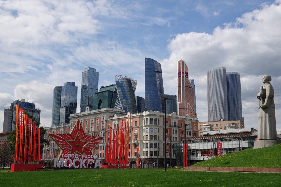 Bilder des Tages vom 28.04.2024 - Mit Hochtouren bereitet sich die russische Hauptstadt auf den "Tag des Sieges" am 9. Mai vor. An diesem wird in Moskau und anderen Städten an den Sieg der Sowjetunion über das nationalsozialistische Deutschland erinnert.