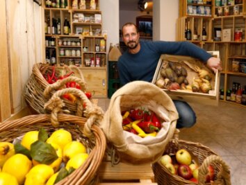 Bioläden müssen viel überregional ordern - Die Nachfrage nach selbst angebautem Gemüse ist in Michael Pöschmanns Laden gestiegen. 