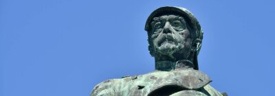 Bismarck - der Mythos - Ein Preuße in Uniform: Das Bismarck-Denkmal im Tiergarten in Berlin. Es ist eine von vielen Monumenten zu Ehren des legendären Reichsgründers.