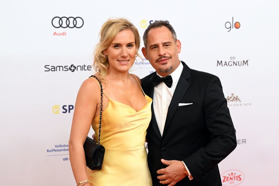 Bleibtreu noch einmal Vater? "Kann mir das vorstellen" - Der Schauspieler Moritz Bleibtreu und seine Frau Saskia de Tschaschell beim 48. Deutschen Filmball.